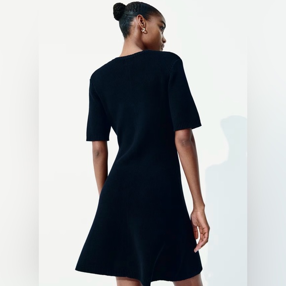 H&M Rib Knit Button-Front Dress - Picture 3 of 6